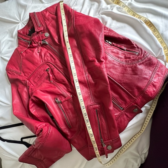 Red biker leather jacket - Picture 5 of 9